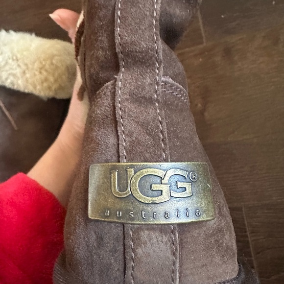 UGG Boots - Picture 2 of 4